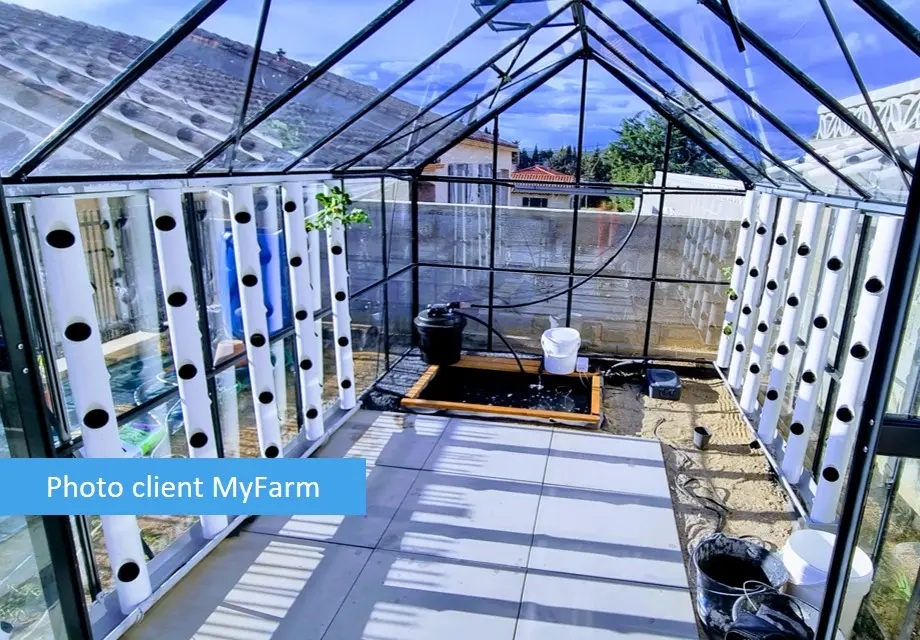 Serre automatisée aquaponique myFarm à Salles d’Aude Serre automatisée aquaponique myFarm à Salles d’Aude