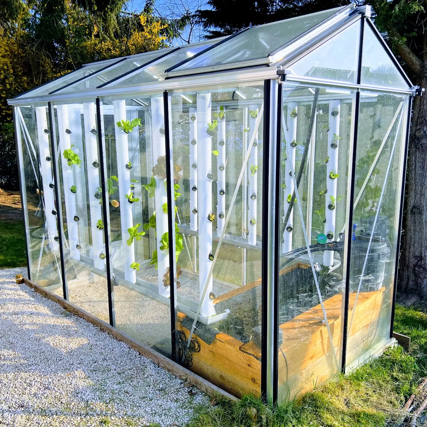 Serre automatisée aquaponique myFarm Serre automatisée aquaponique myFarm