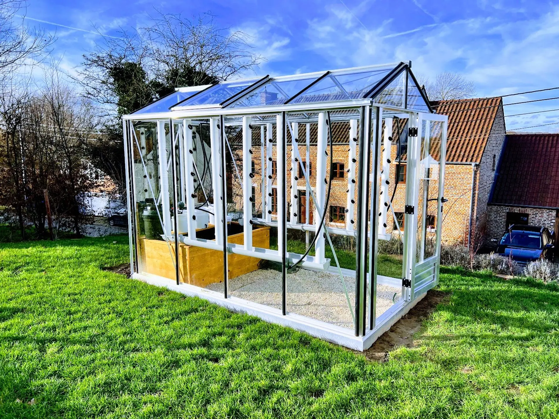 Serre automatisée aquaponique myFarm à Jodoigne Serre automatisée aquaponique myFarm à Jodoigne